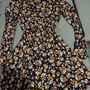 Design Lab Lord & Taylor Navy Floral Long Sleeve Dress